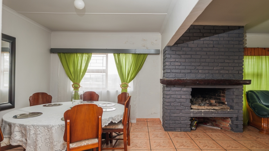 5 Bedroom Property for Sale in Napier Western Cape